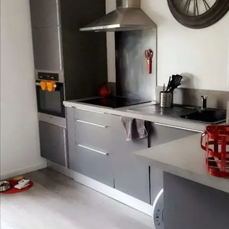 Apartment Jolie T2 Dans Securisee